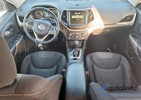 2017 Jeep Cherokee Latitude z USA, uszkodzony, nr VIN 1C4PJLCB8HW669765